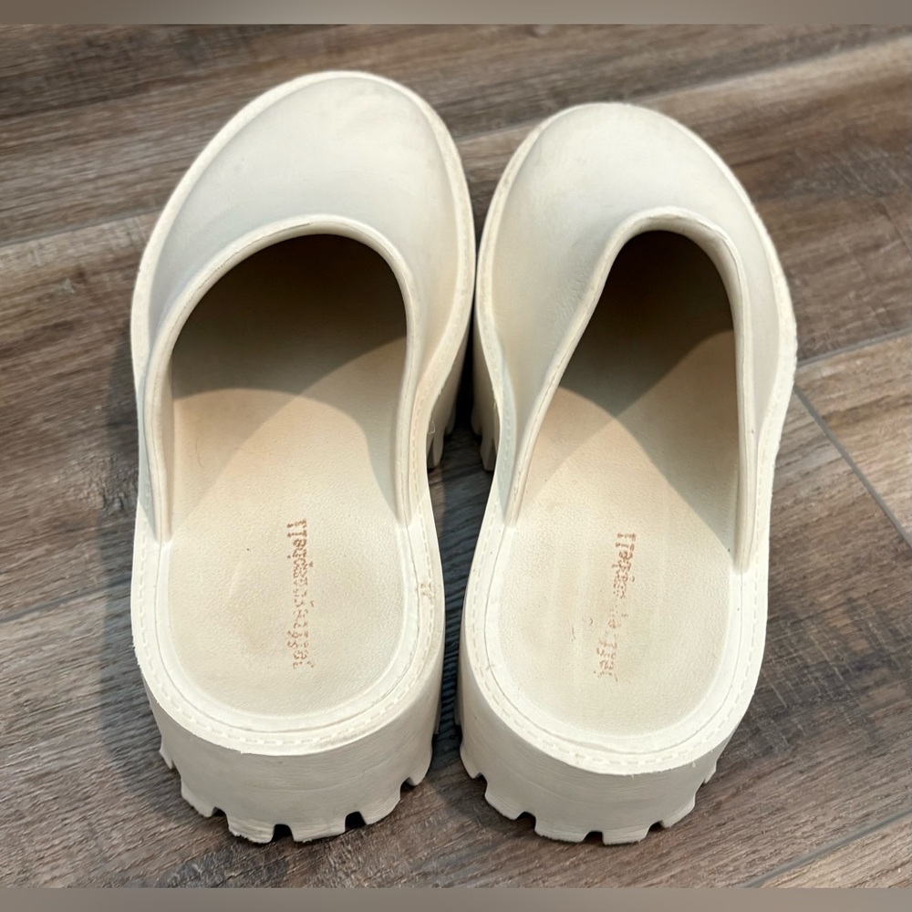 Jeffrey Campbell Cream Platform Mules - Picture 5 of 7